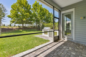Screened-in Porch