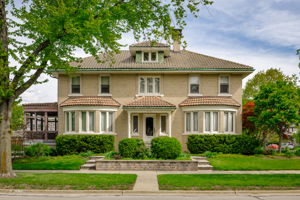  Photo 0