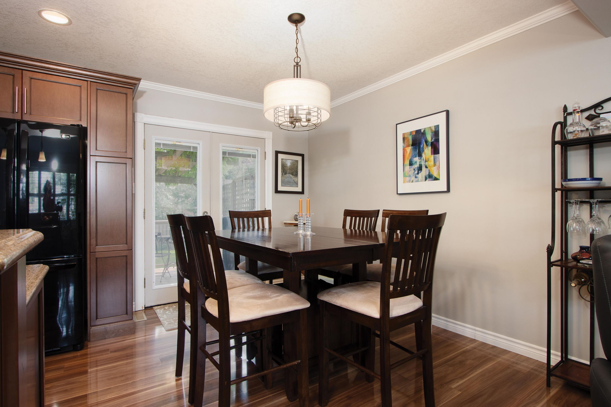 21 Dining Area