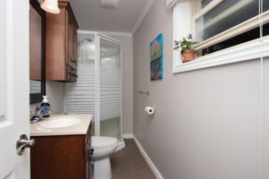 40 Back Bathroom