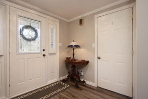 9 Foyer