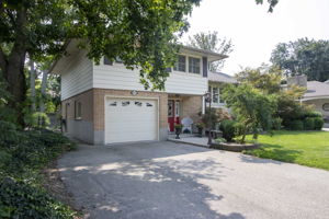 1 Front Exterior