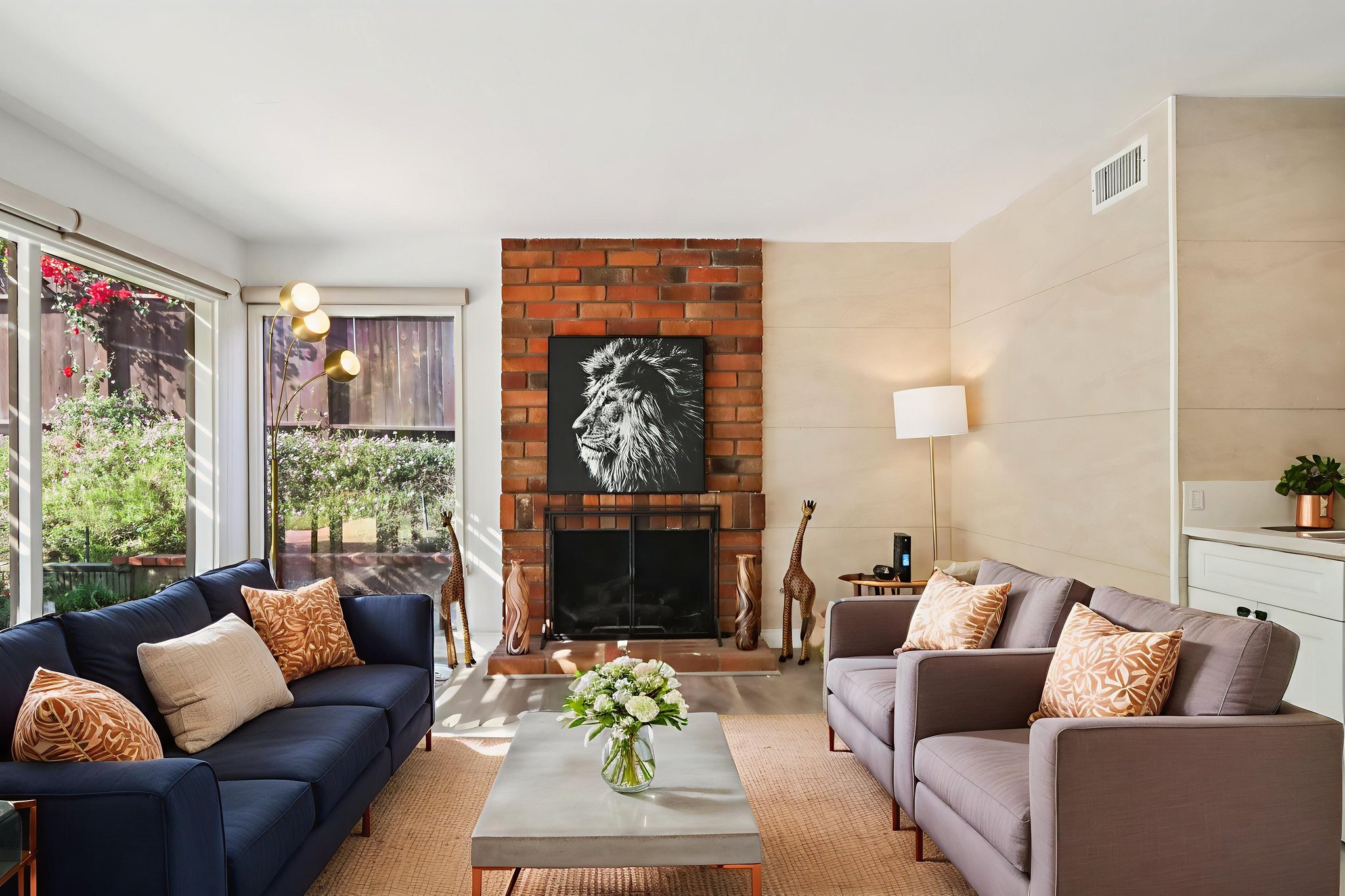 Kirkwood Ln-S0212-020 virtually staged.jpeg