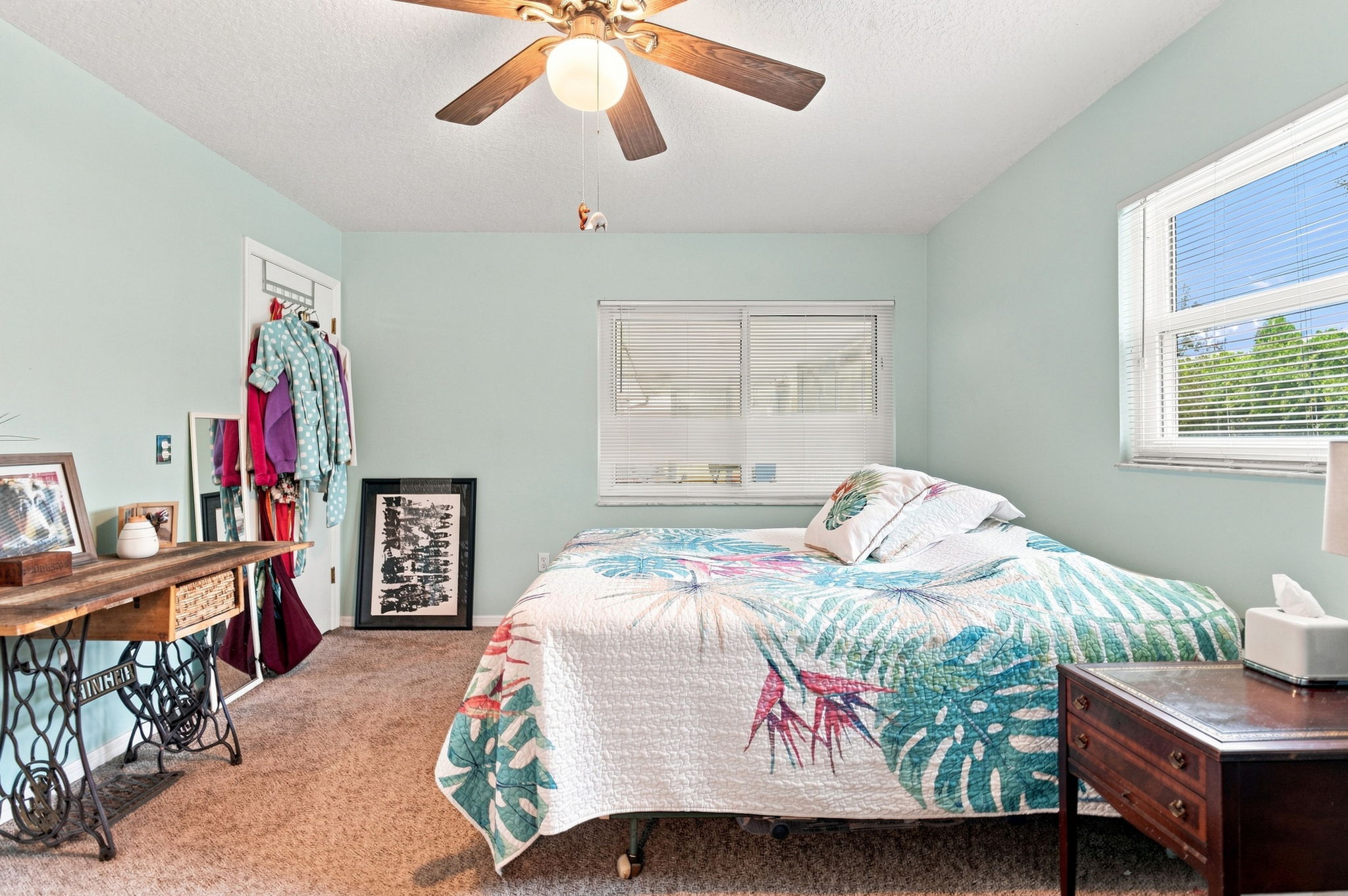 Photo 33