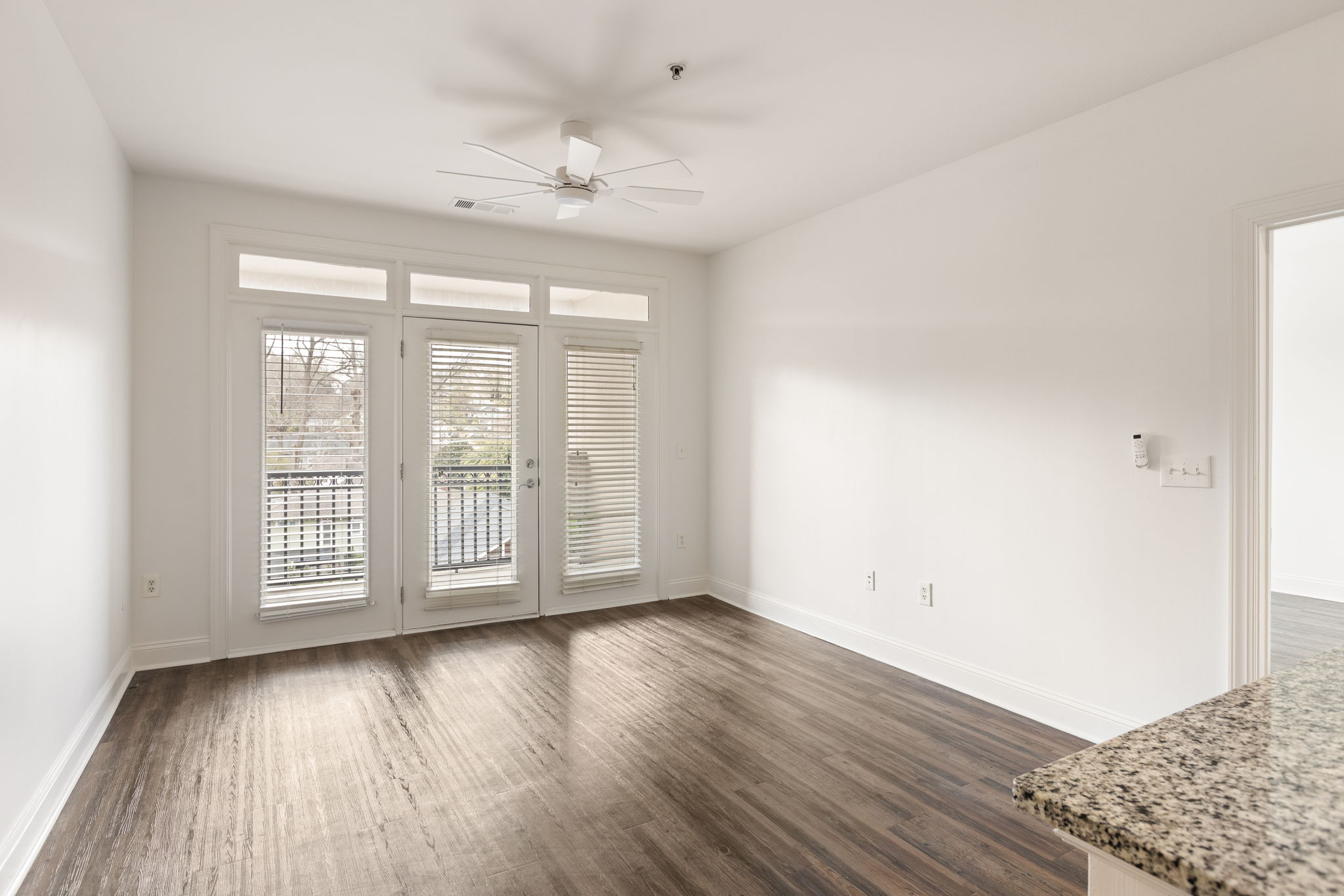 20260305_840united_roots004