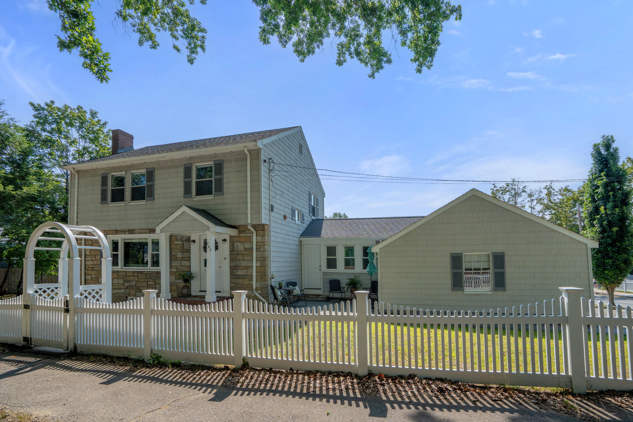 Exterior (3 of 11)