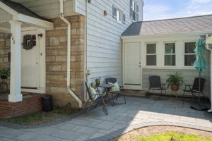 Exterior (5 of 11)
