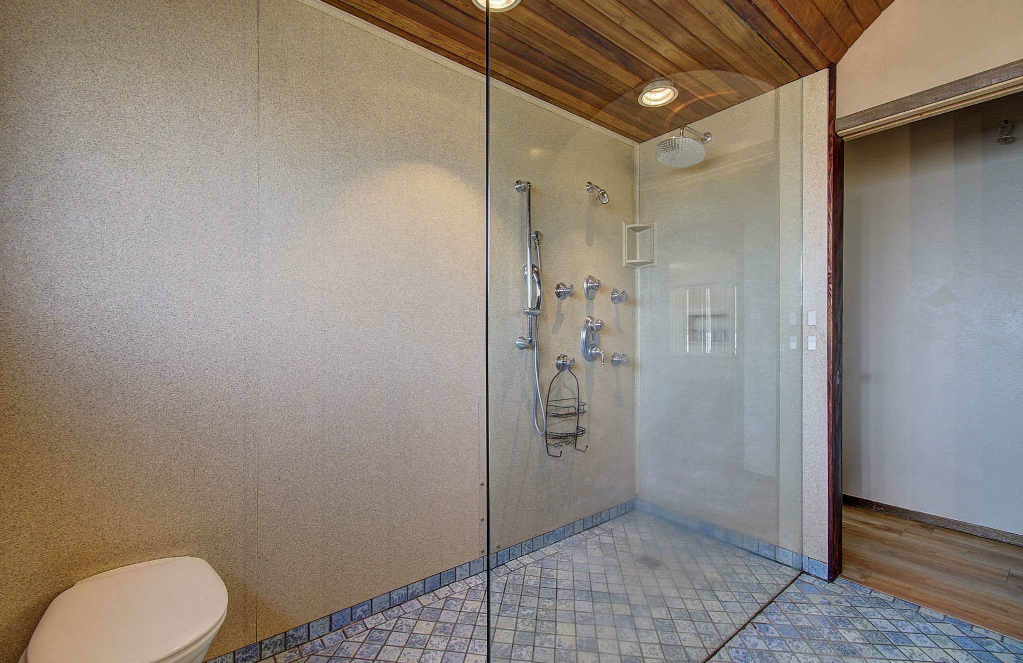  Photo 23