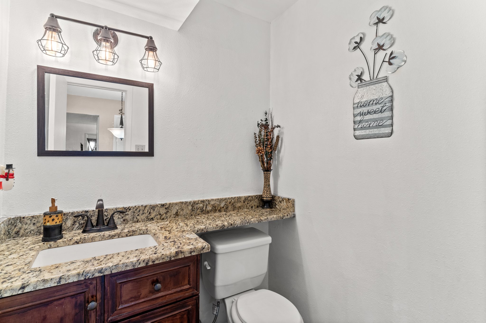 8400 Jamestown Dr, Austin, TX 78758, USA Photo 25