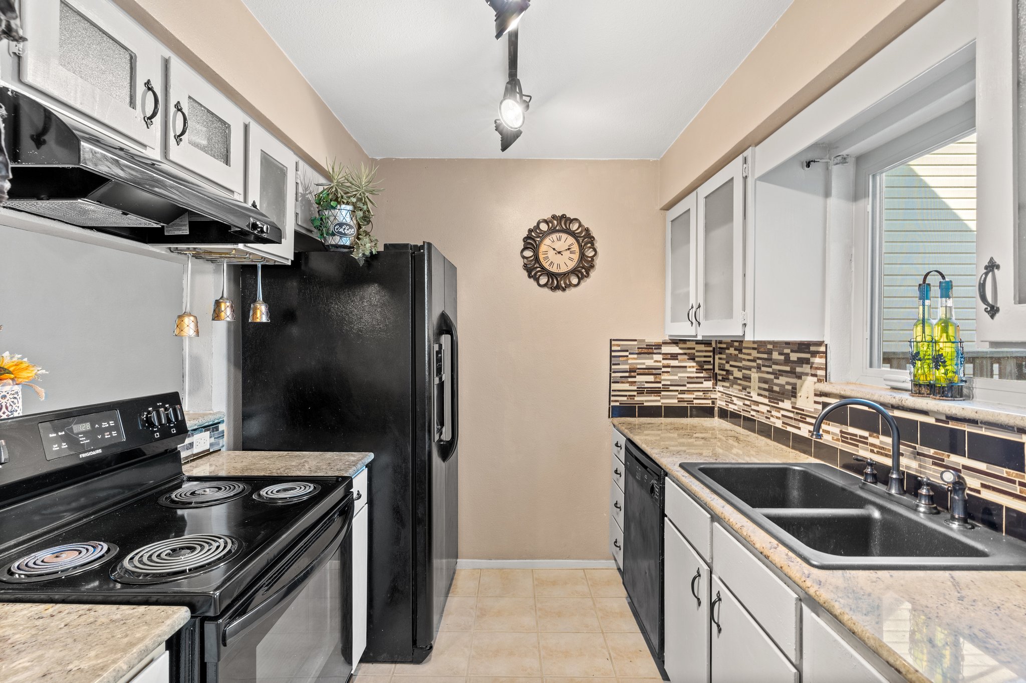 8400 Jamestown Dr, Austin, TX 78758, USA Photo 23