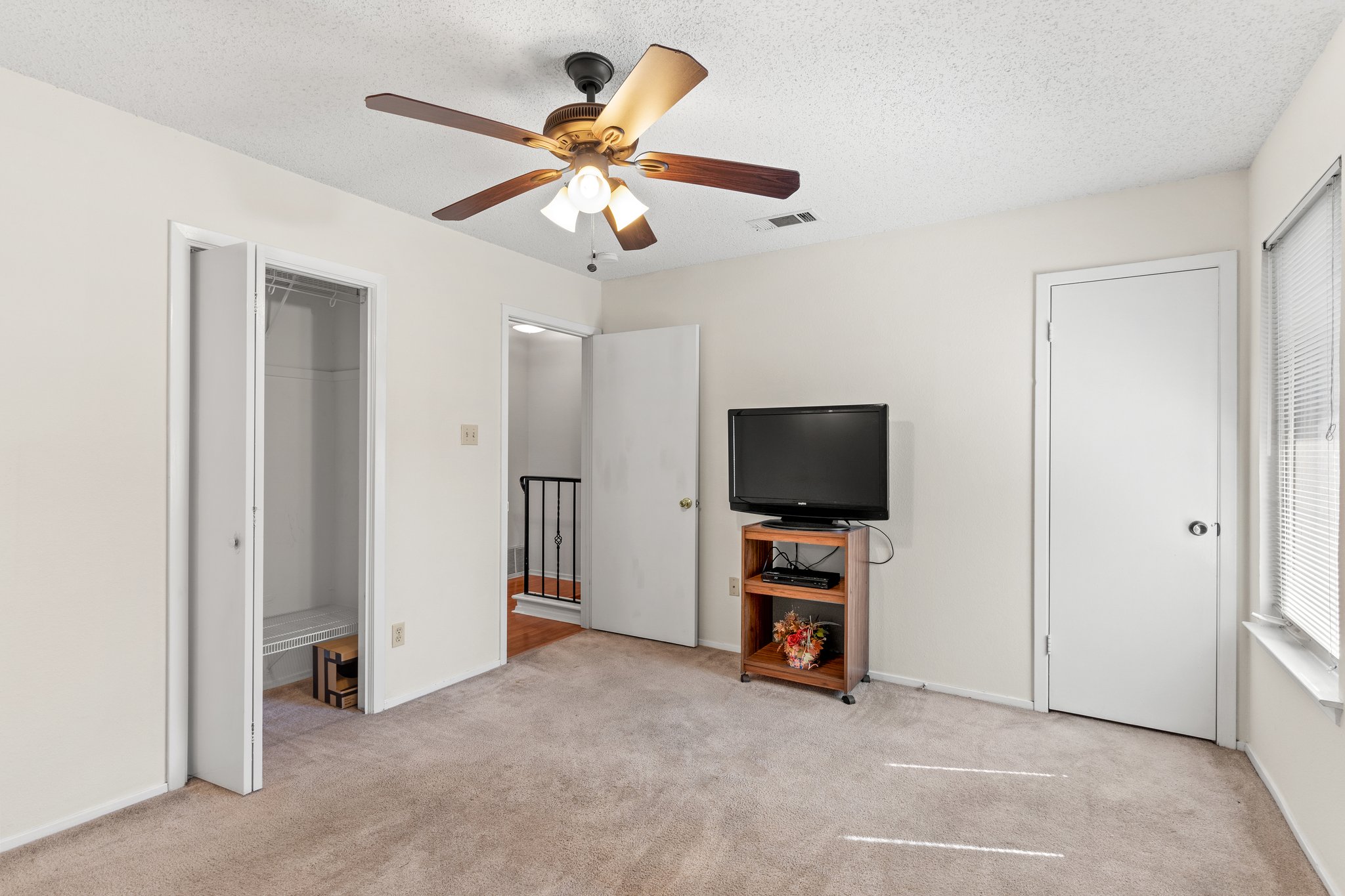 8400 Jamestown Dr, Austin, TX 78758, USA Photo 19