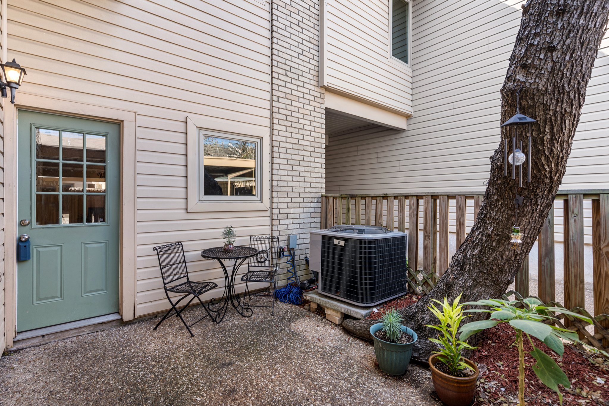 8400 Jamestown Dr, Austin, TX 78758, USA Photo 3