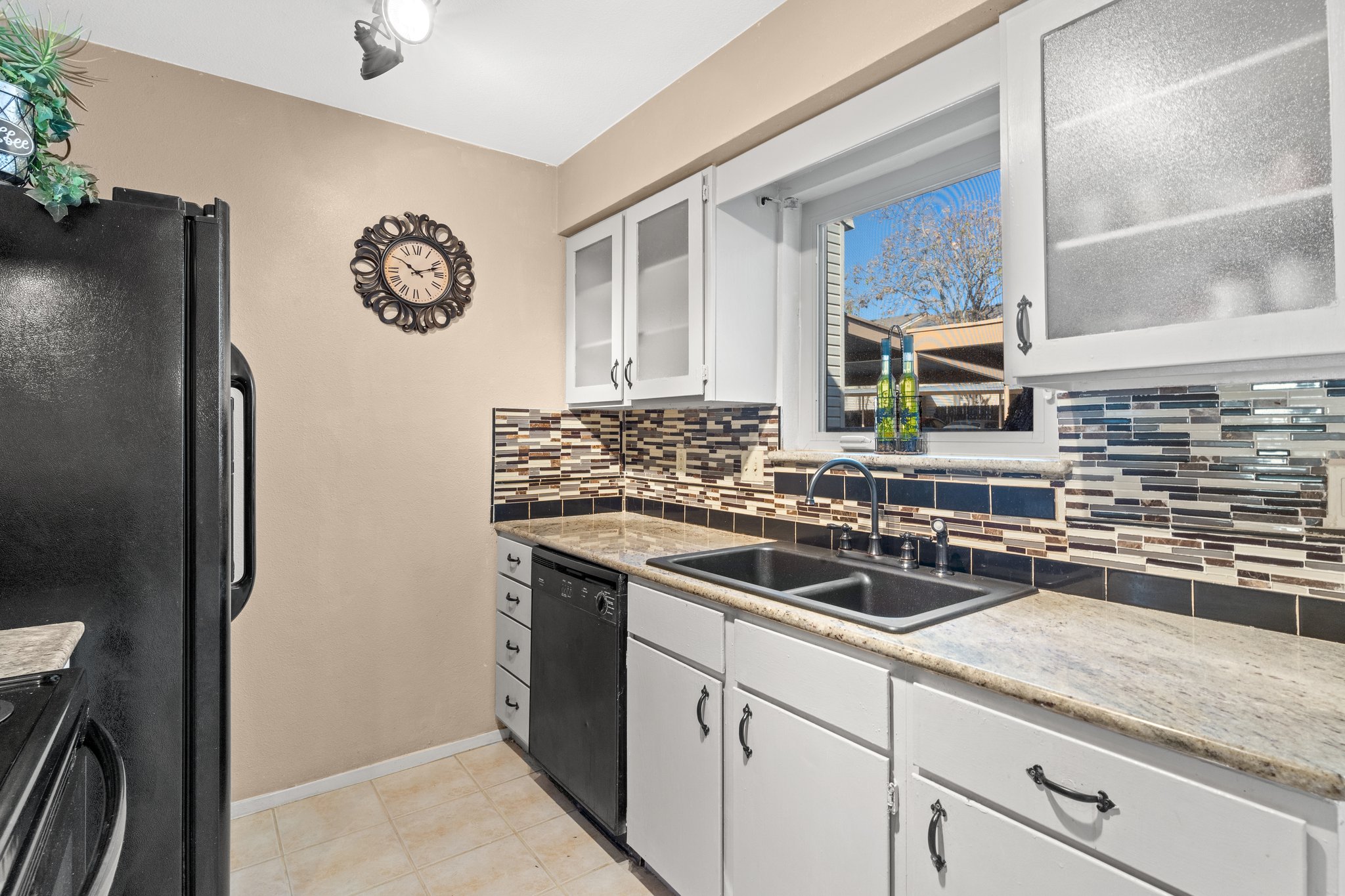 8400 Jamestown Dr, Austin, TX 78758, USA Photo 14