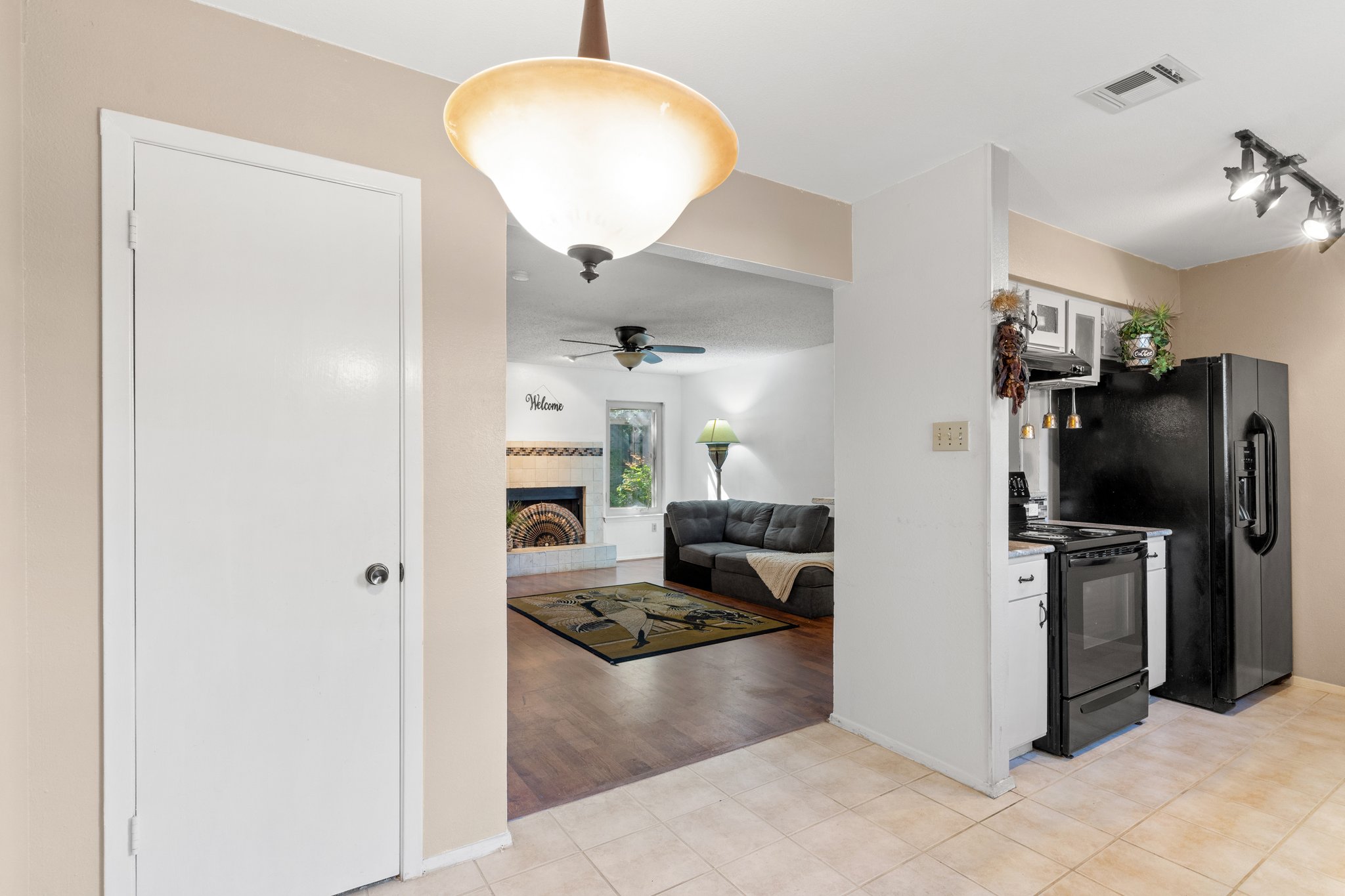 8400 Jamestown Dr, Austin, TX 78758, USA Photo 13