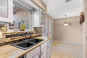 8400 Jamestown Dr, Austin, TX 78758, USA Photo 14