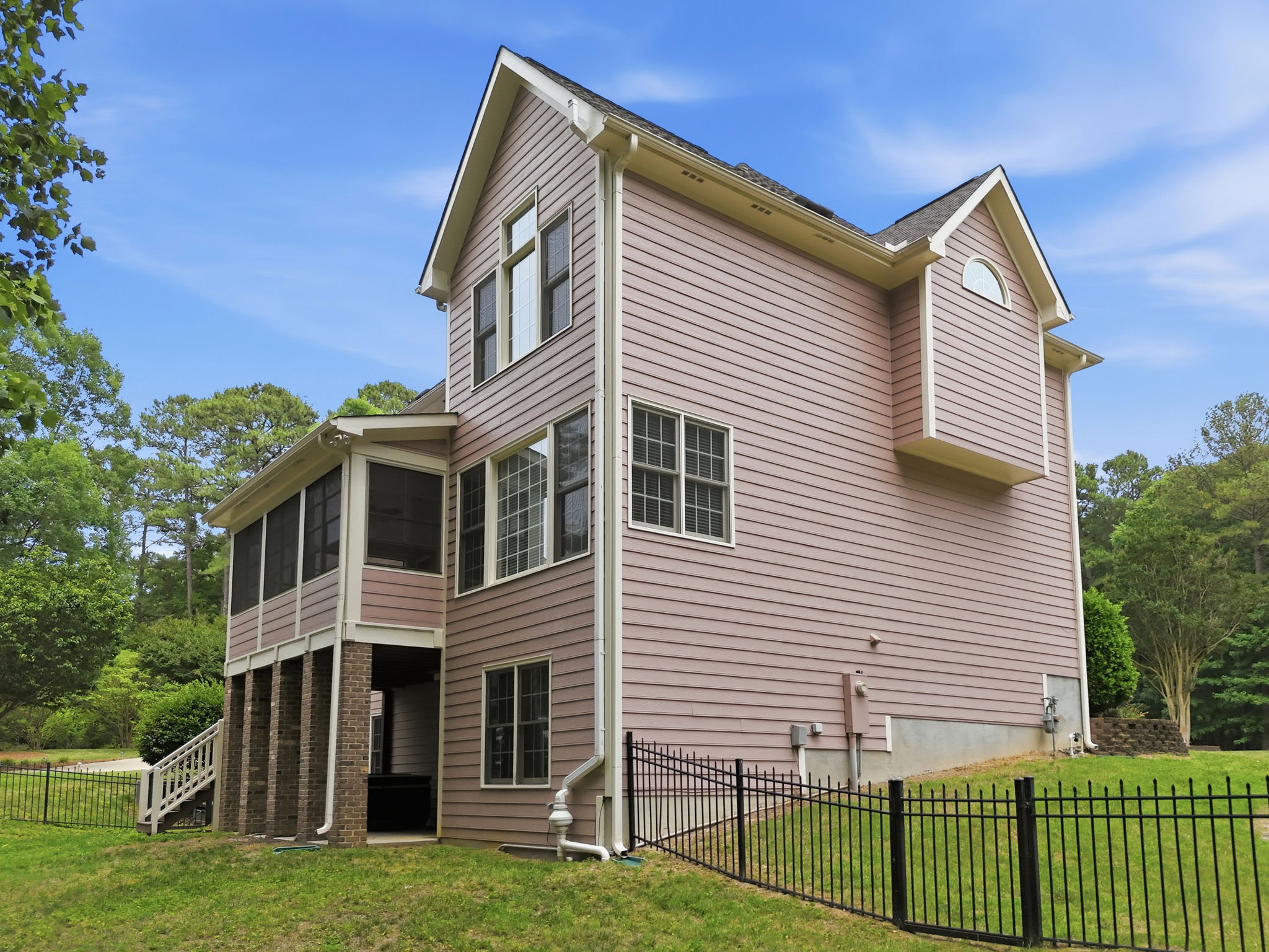  Photo 69