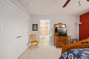  Photo 48