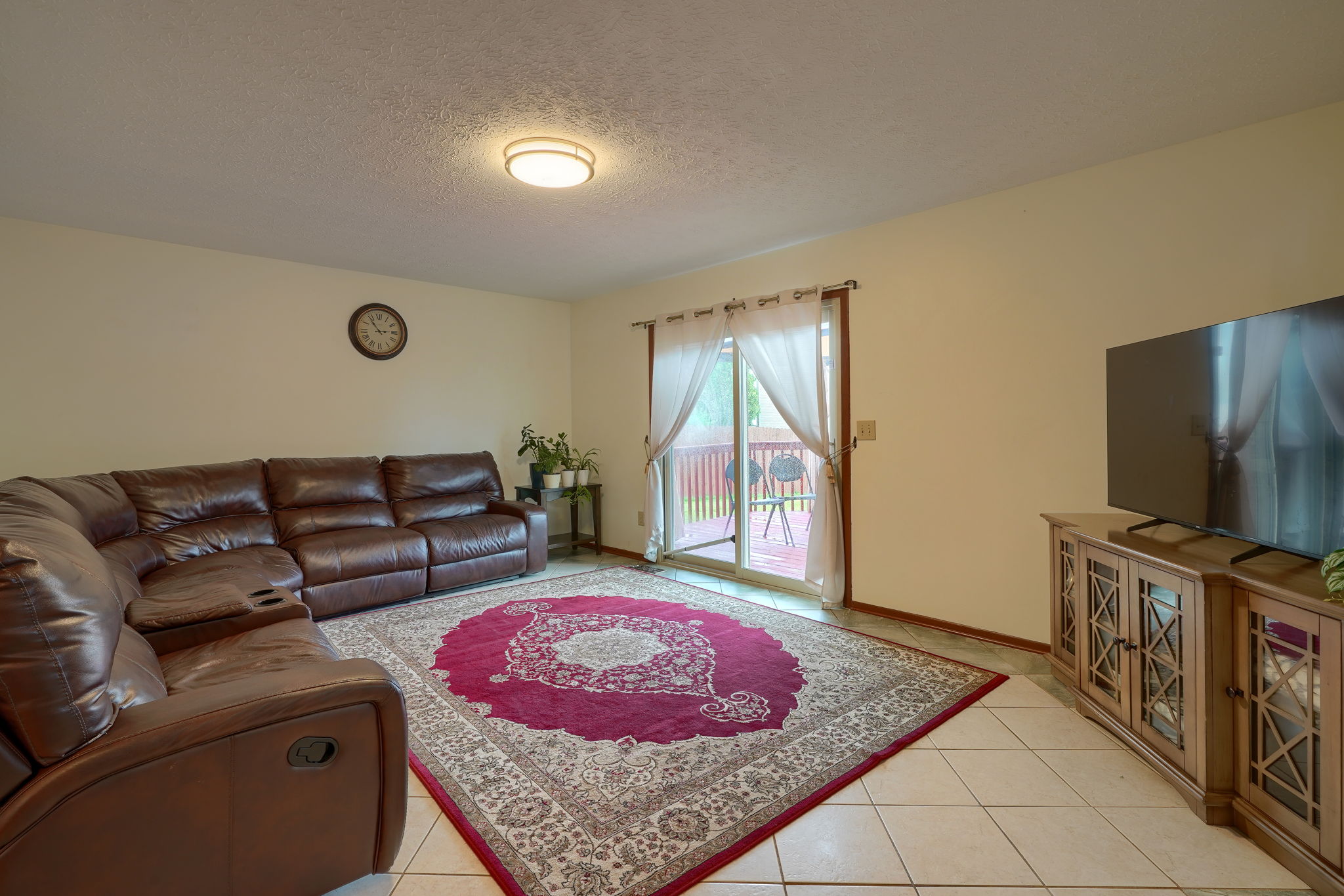 8401 Priestley Dr (4)