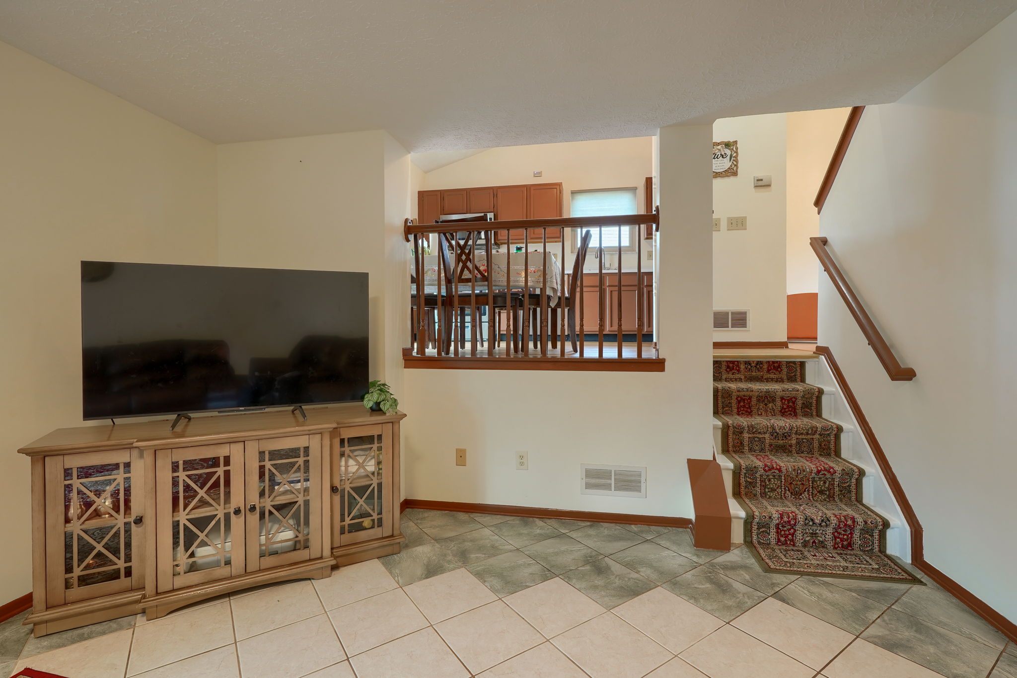 8401 Priestley Dr (6)