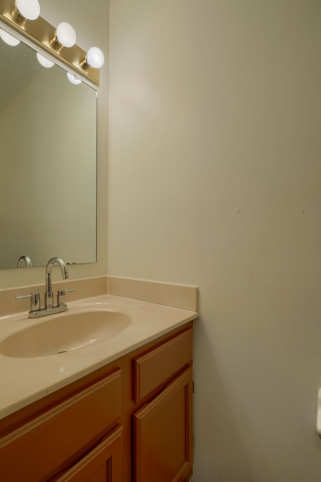 8401 Priestley Dr (7)