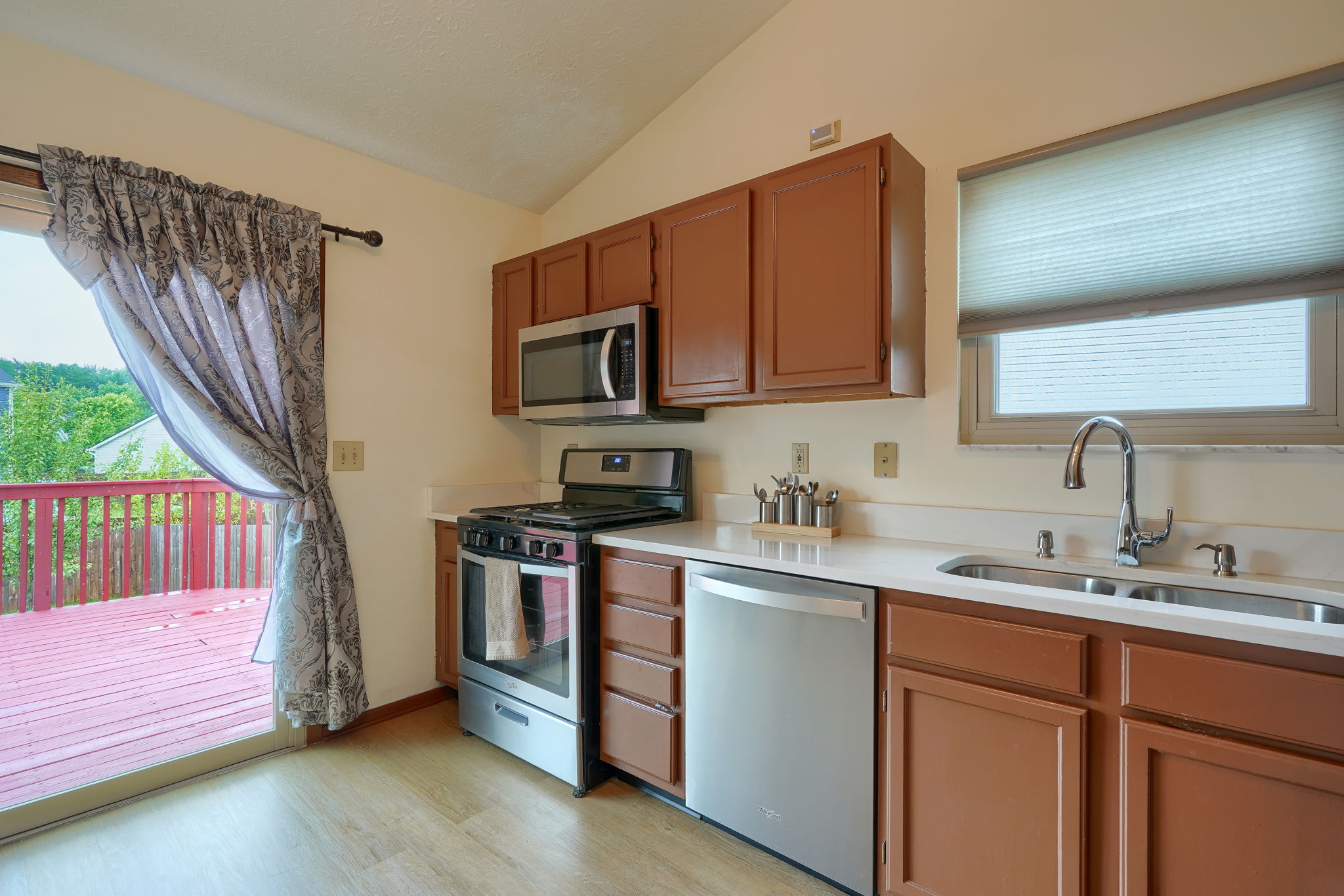 8401 Priestley Dr (17)