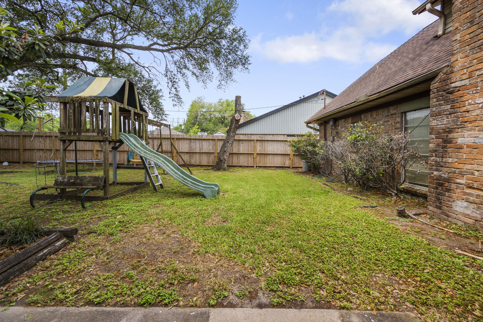 8403 Langdon Ln, Houston, TX 77036 Studio Vos, Inc.