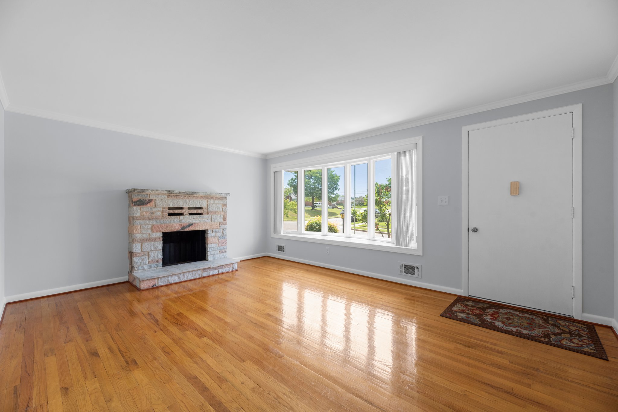 06. Living room.JPG