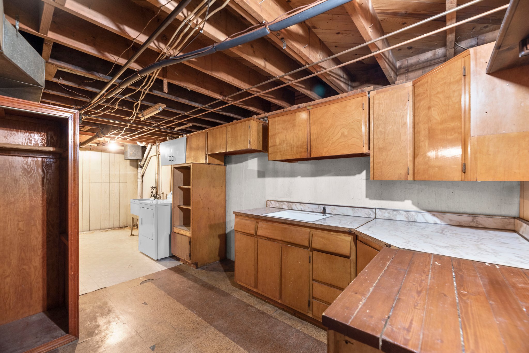 34. Wet bar.JPG