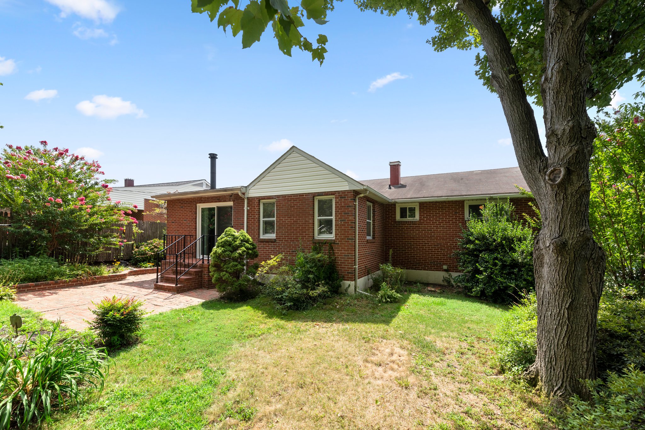 41. Back of house.JPG