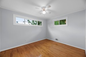 19. Main bedroom.JPG
