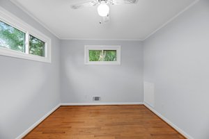 20. Main bedroom.JPG