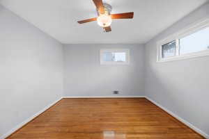 23. Main bedroom.JPG