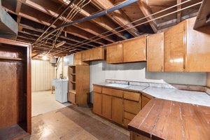 34. Wet bar.JPG