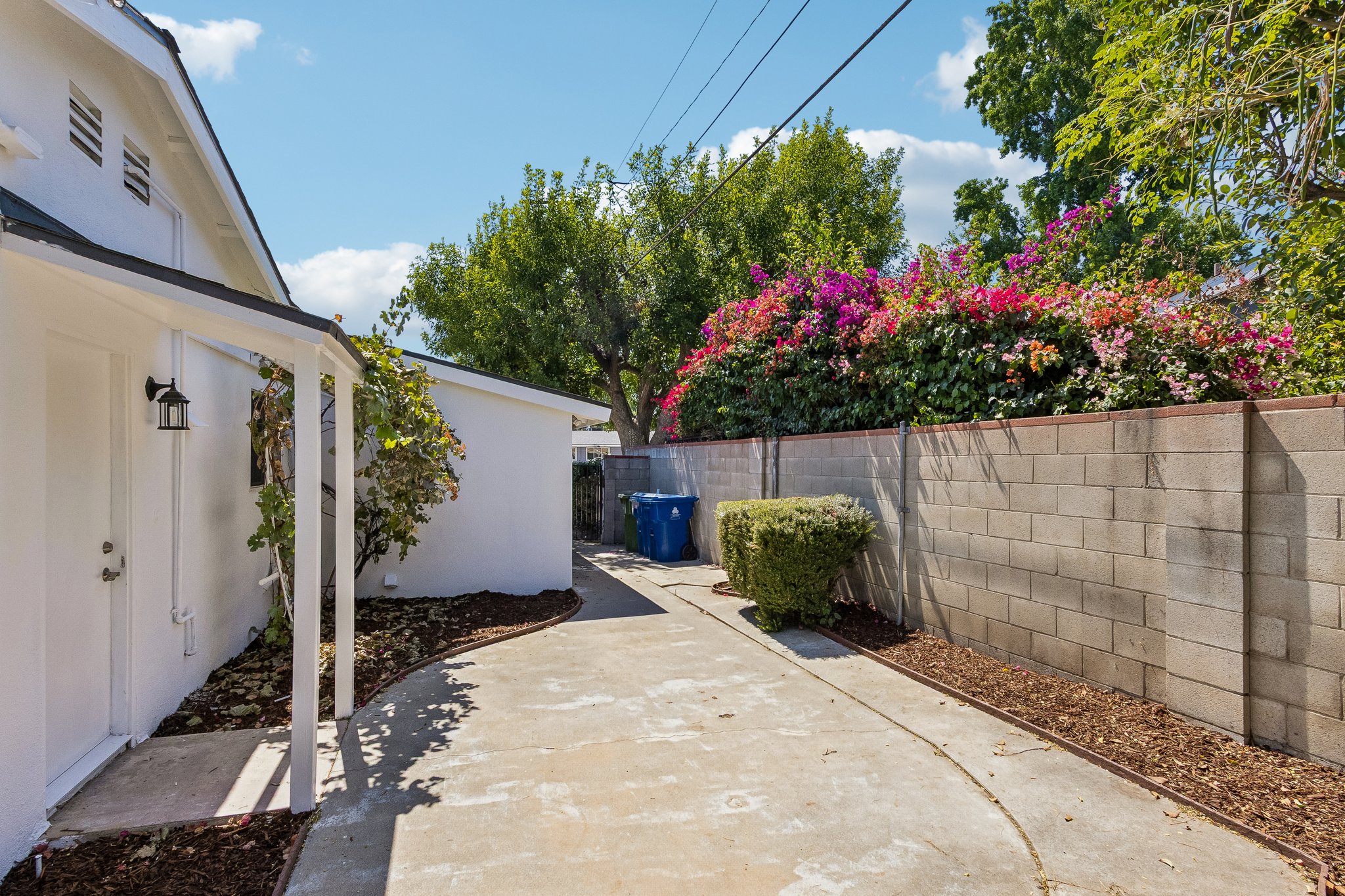Cozycroft Ave-S2706-038.jpg