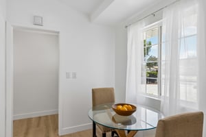 Cozycroft Ave-S2706-014.jpg