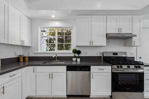 Cozycroft Ave-S2706-017.jpg