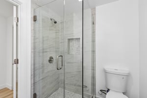 Cozycroft Ave-S2706-025.jpg