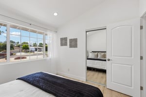 Cozycroft Ave-S2706-028.jpg