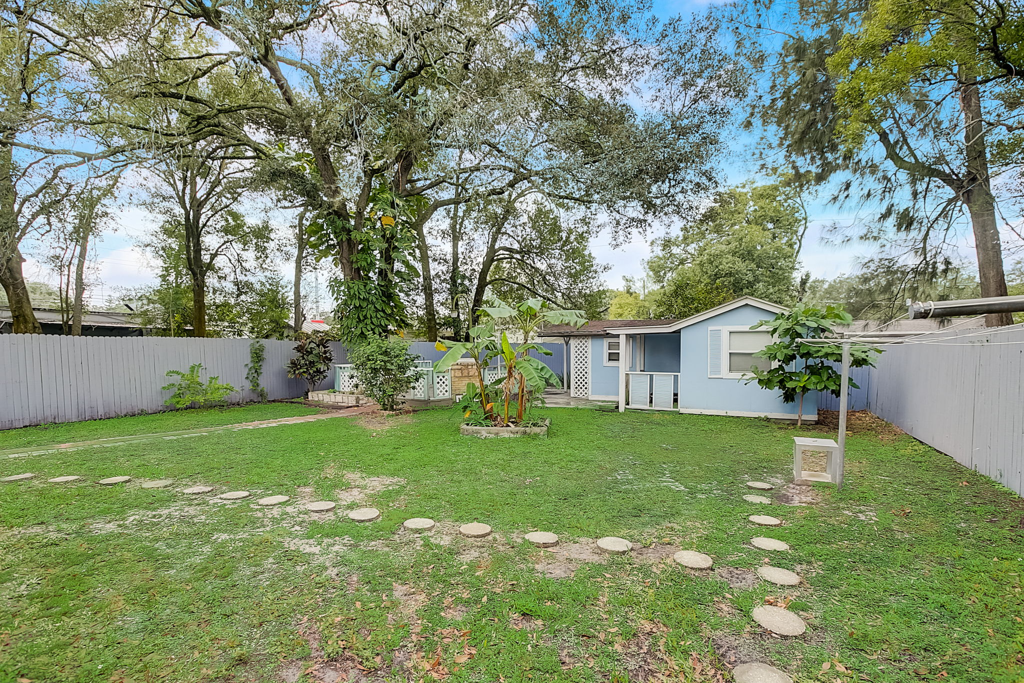 Packwood Ave-030