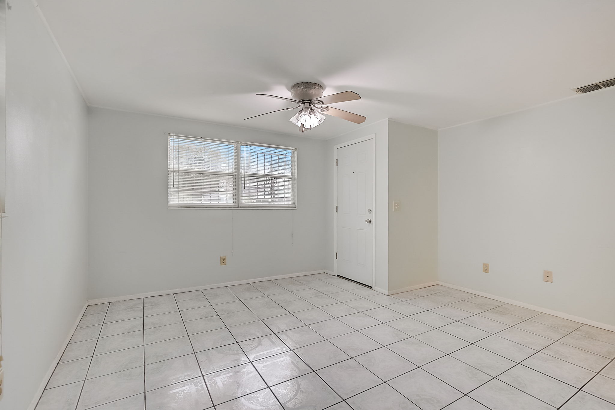 Packwood Ave-011
