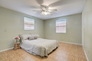 Packwood Ave-026