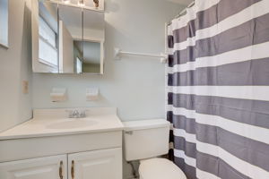 Packwood Ave-029