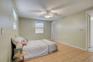 Packwood Ave-027
