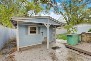 Packwood Ave-036