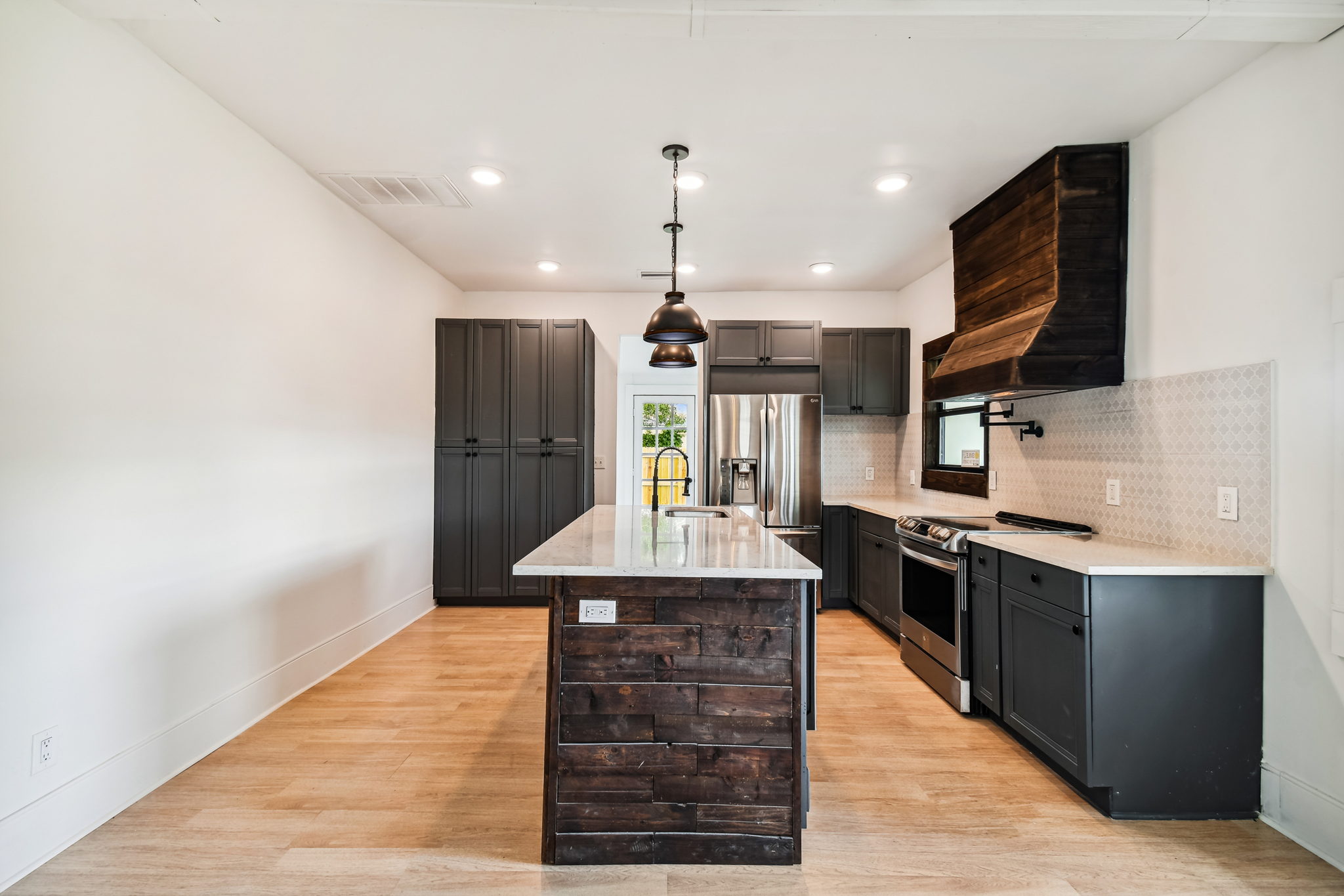 41-8405 N Arden Ave Tampa, FL