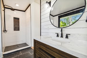 17-8405 N Arden Ave Tampa, FL