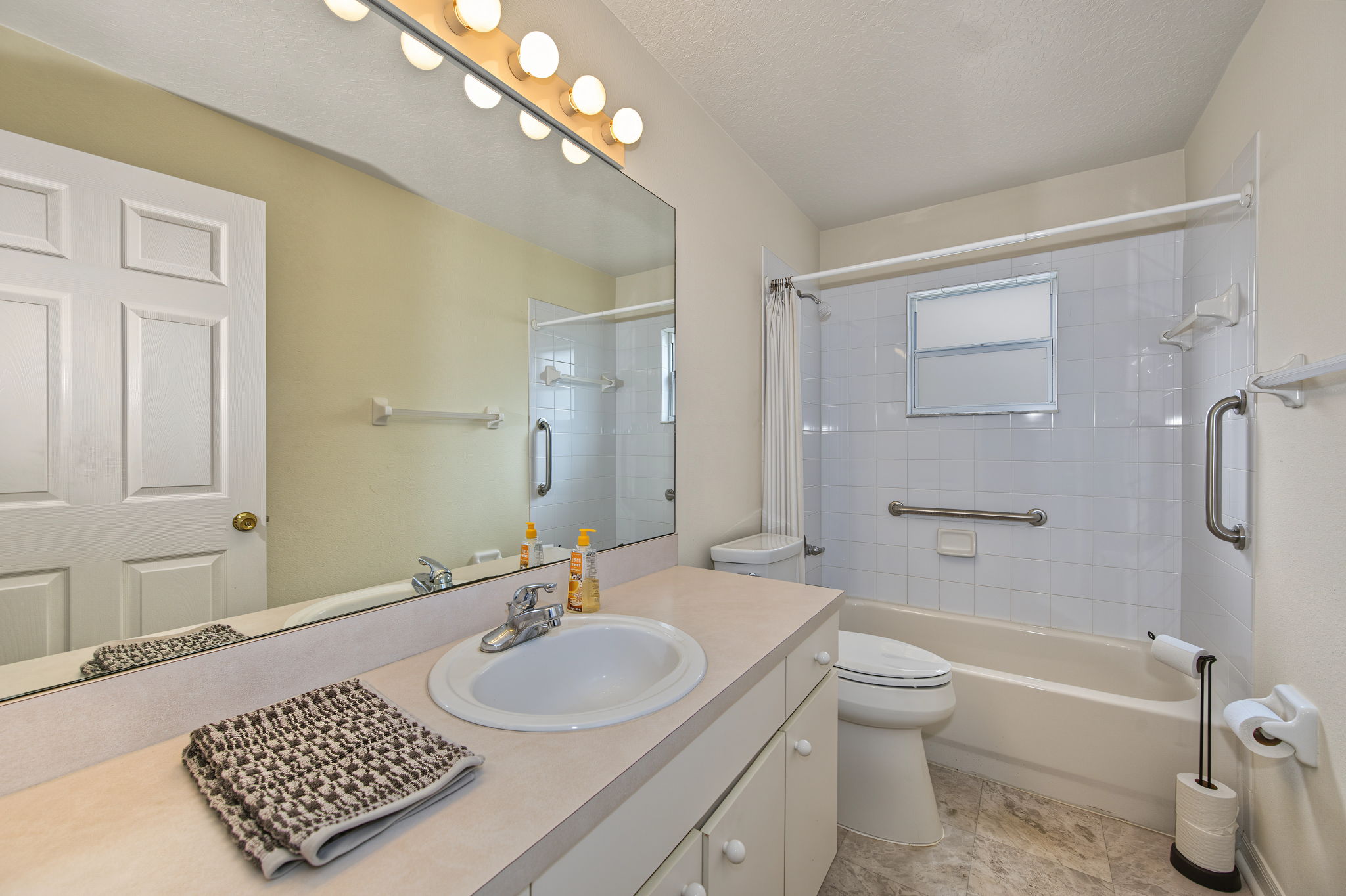 Bathroom 2a