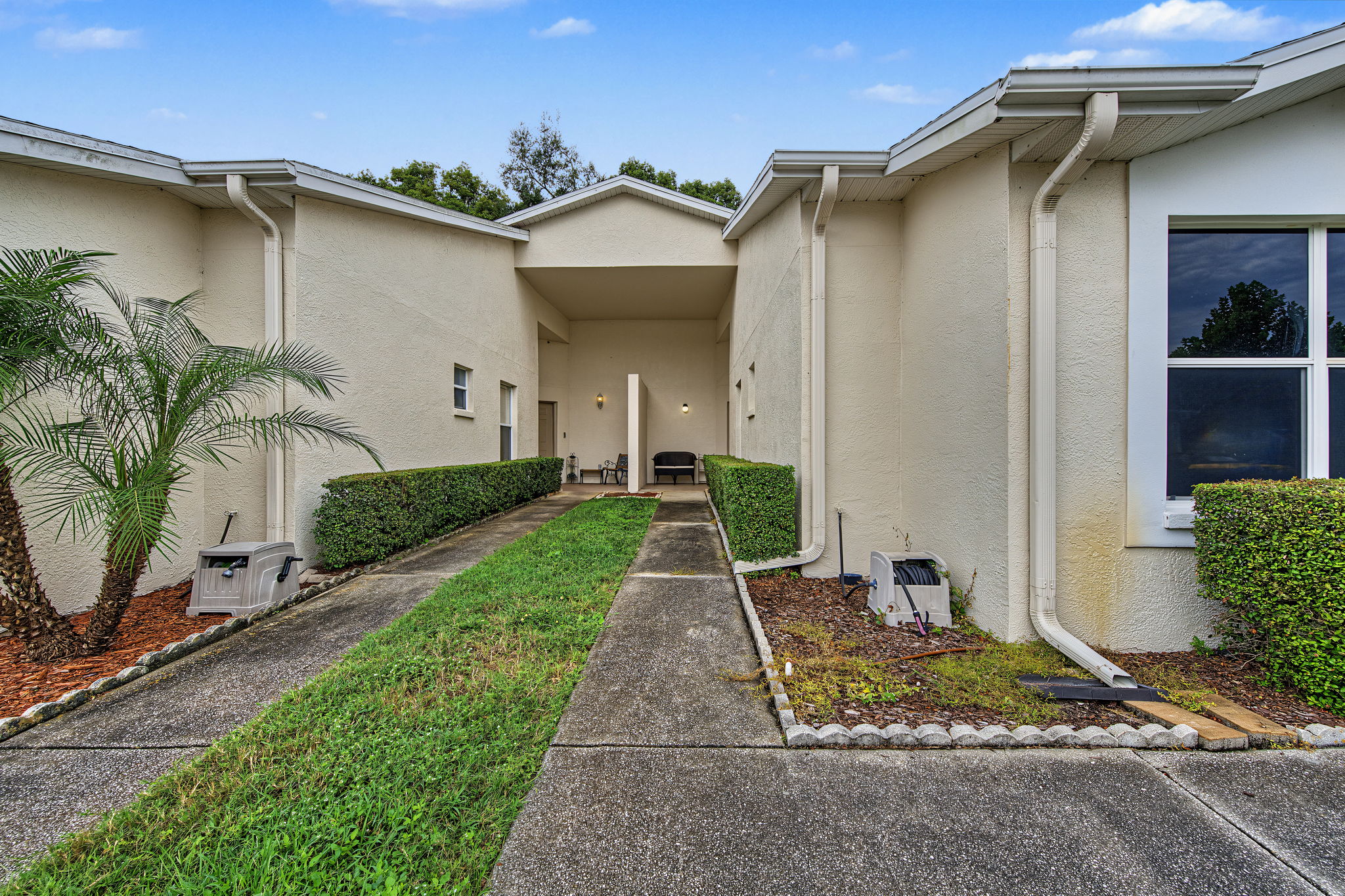 Front Exterior 4