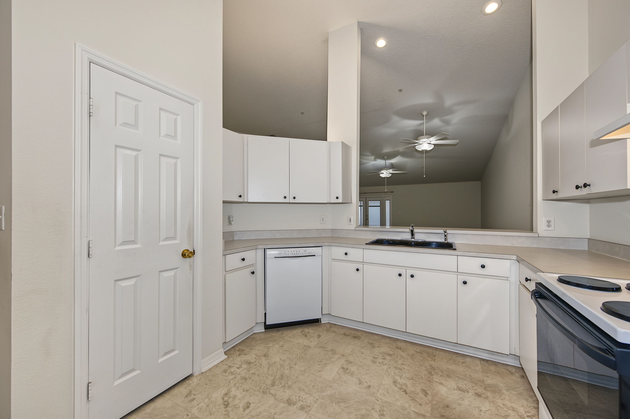 Kitchen 2