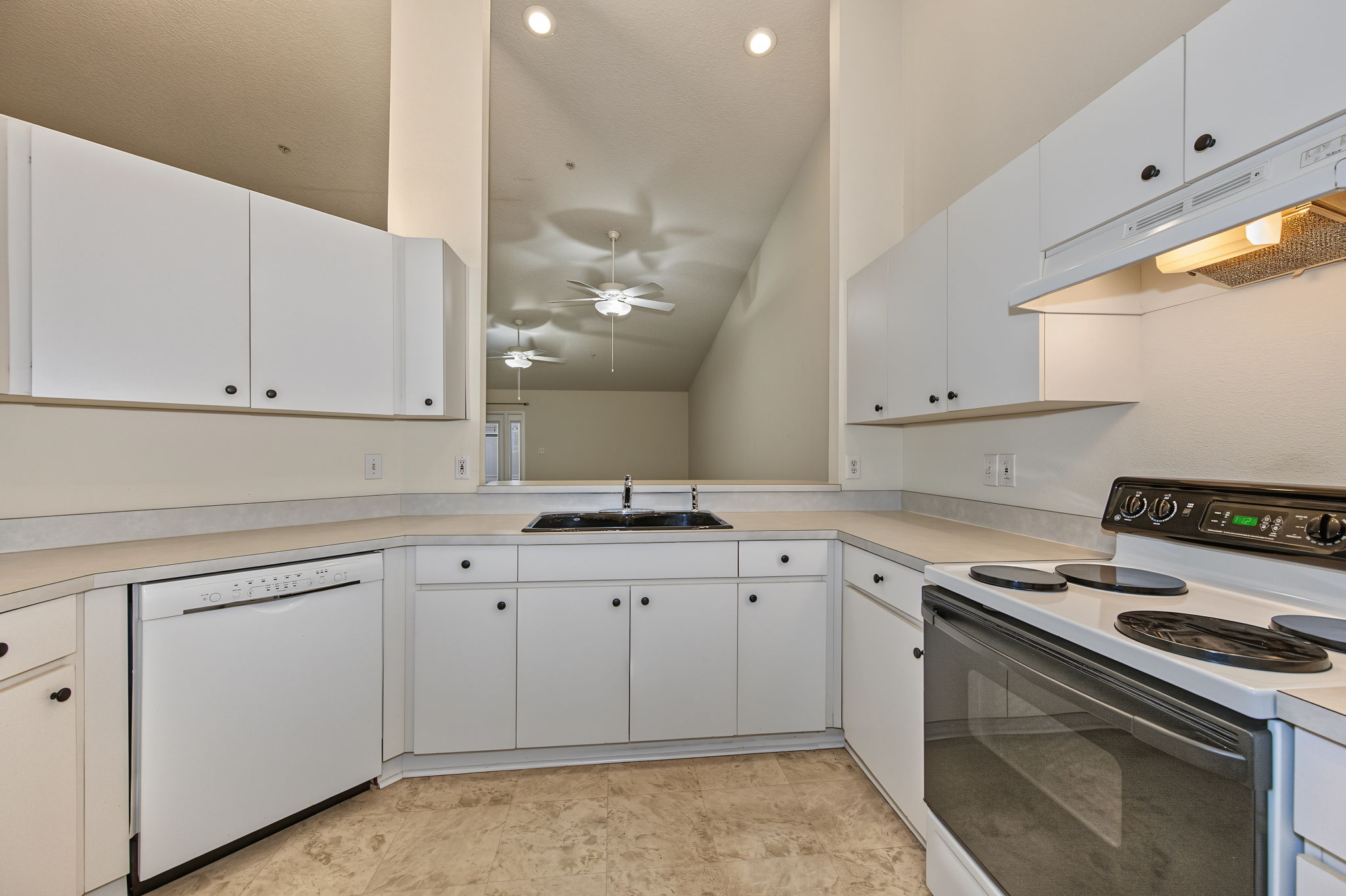 Kitchen 6